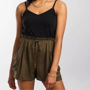NWT Daytrip Sleeveless Paperbag Romper from Buckle - Large